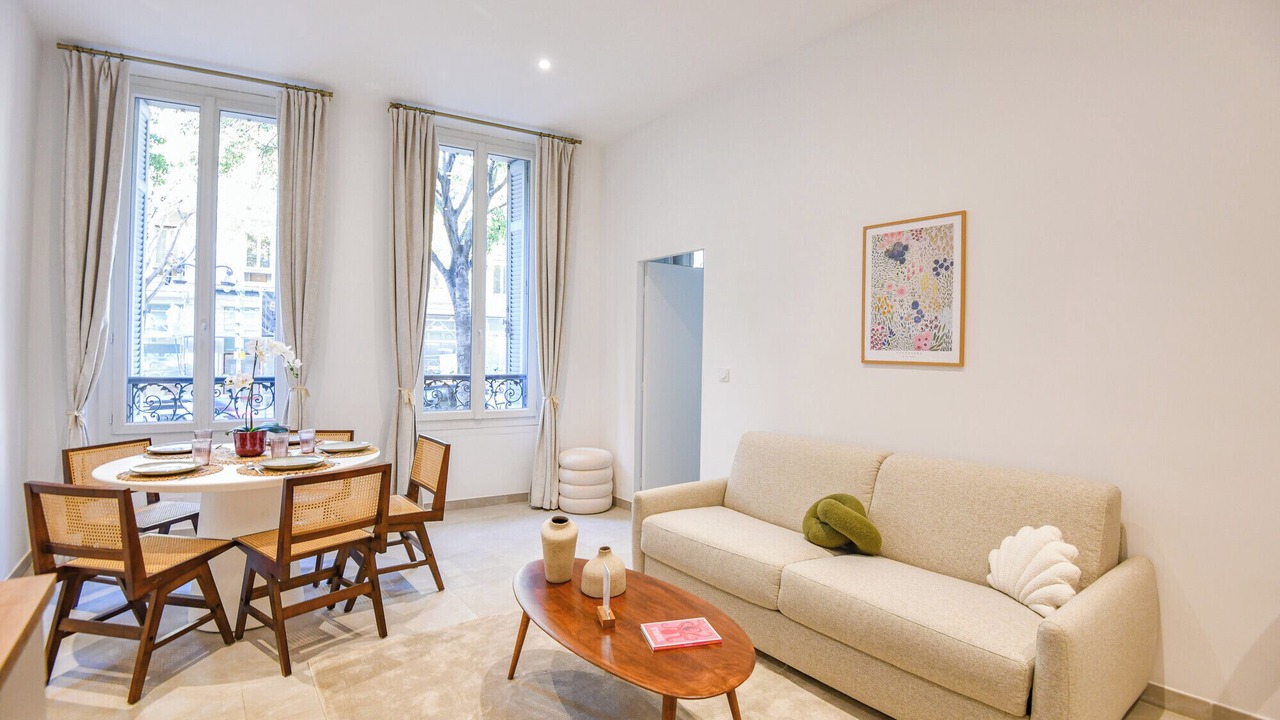 Photo of Livingroom in 1st Arrondissement