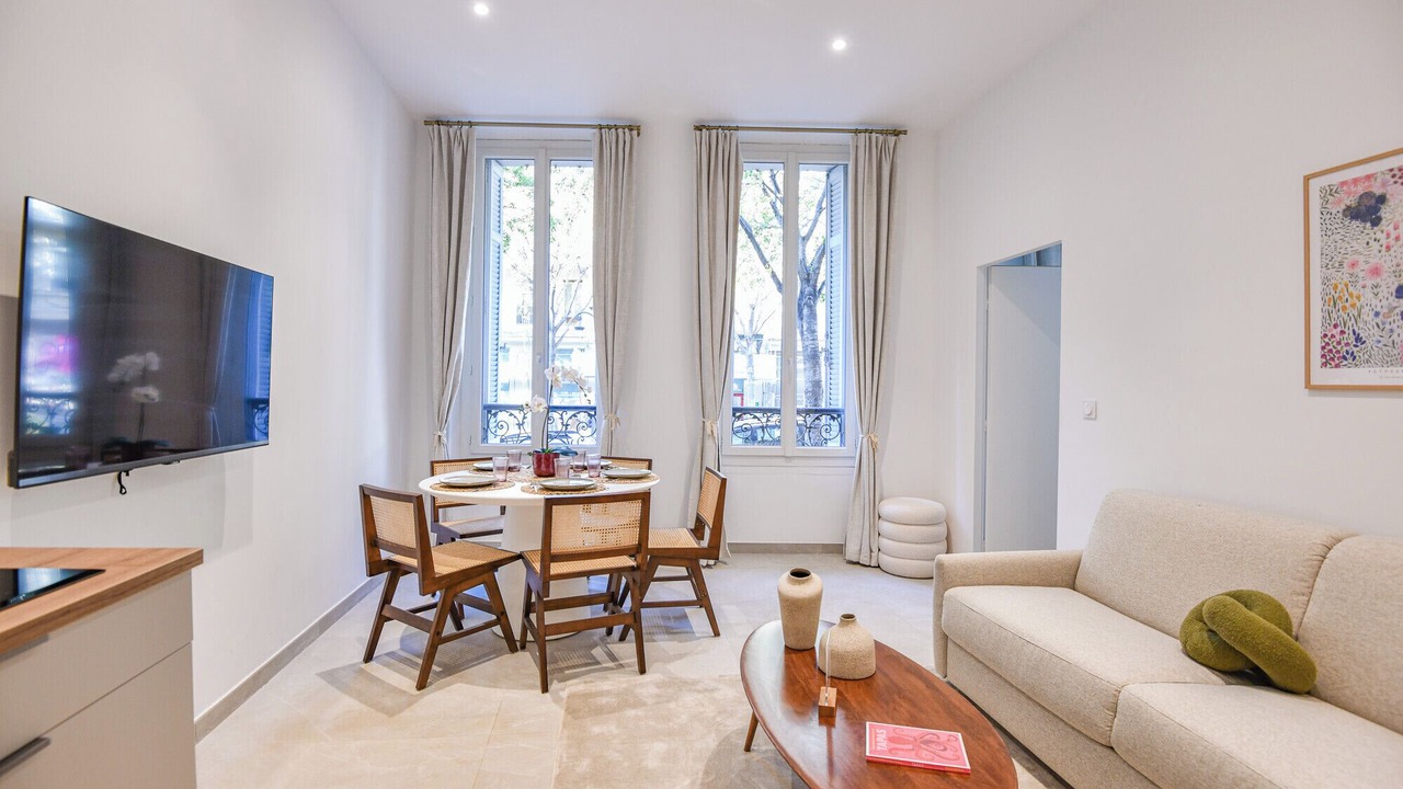 Photo of Livingroom in 1st Arrondissement