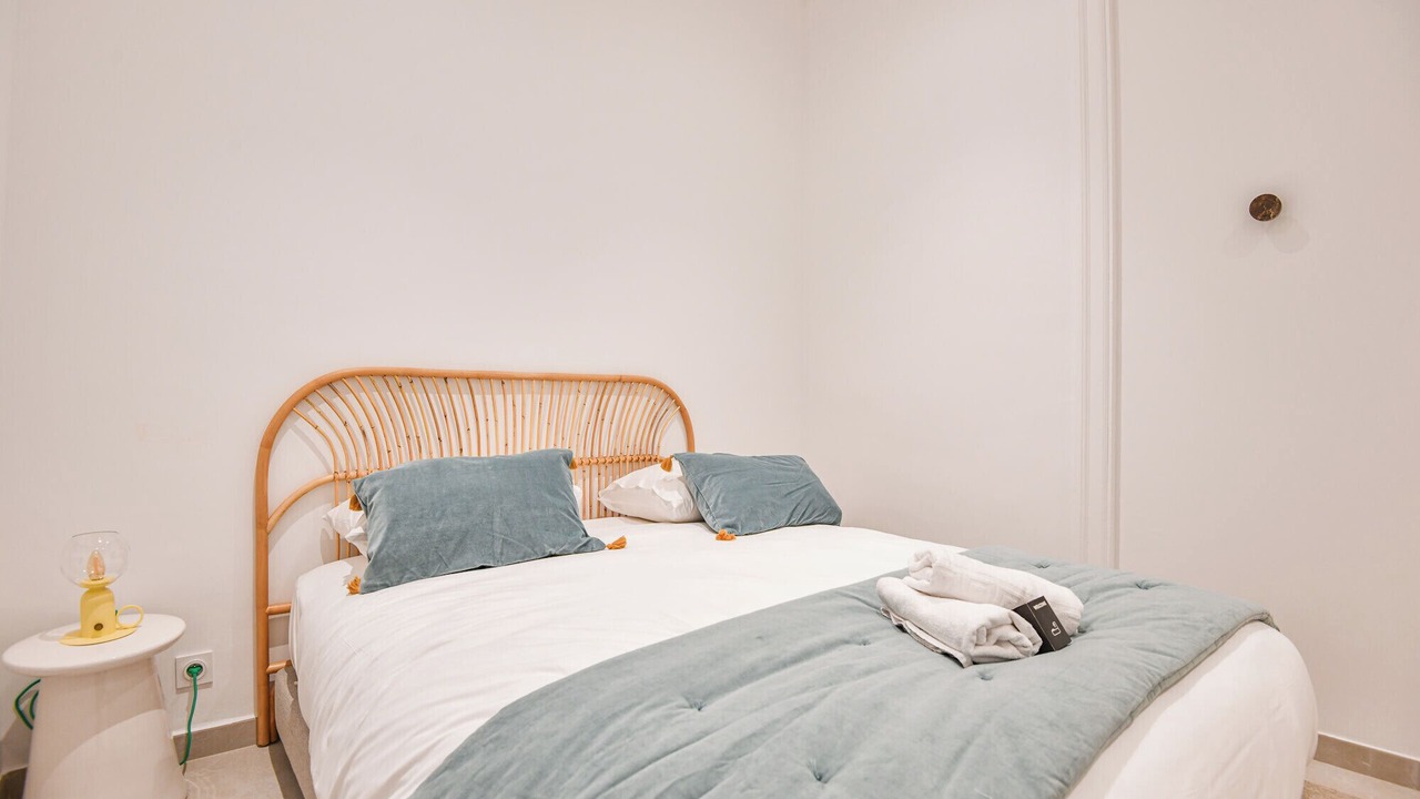 Photo of Bedroom in 1st Arrondissement