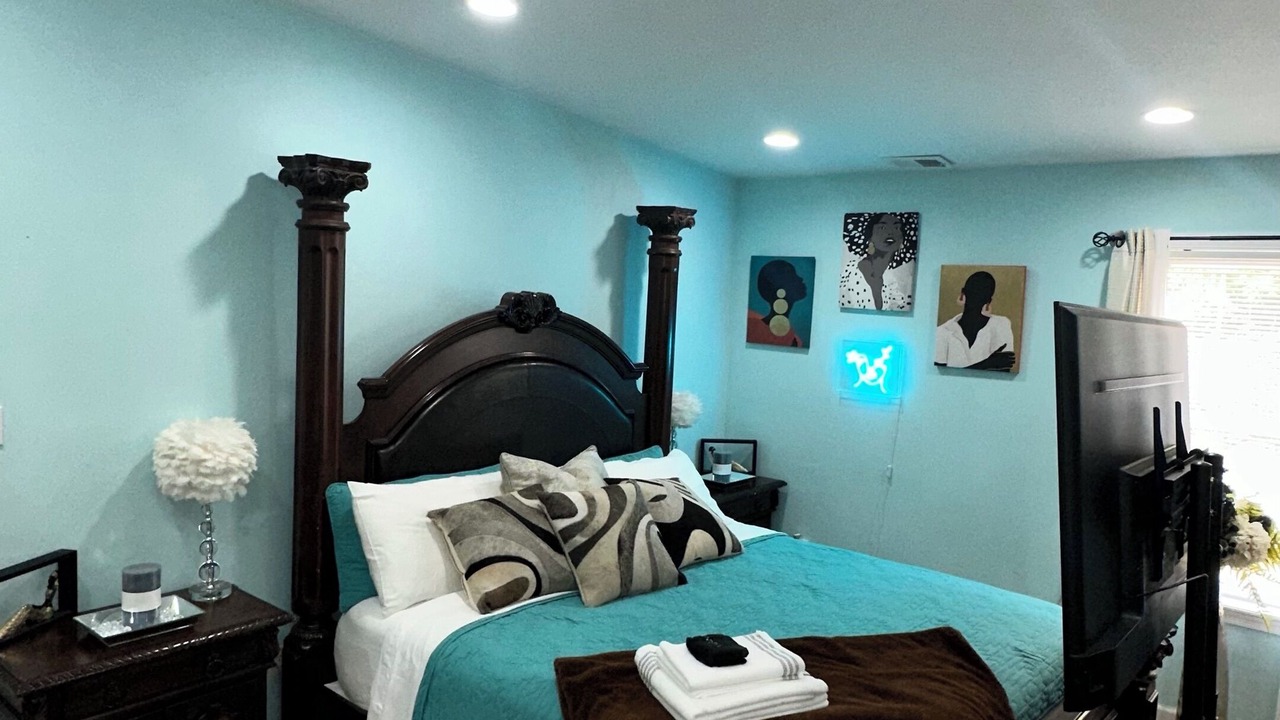 Photo of Bedroom in Roxborough