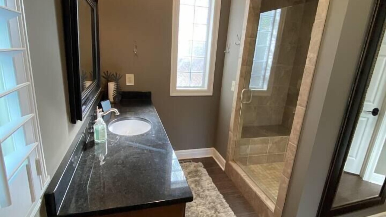 Photo of Bathroom in Lake of the Ozarks