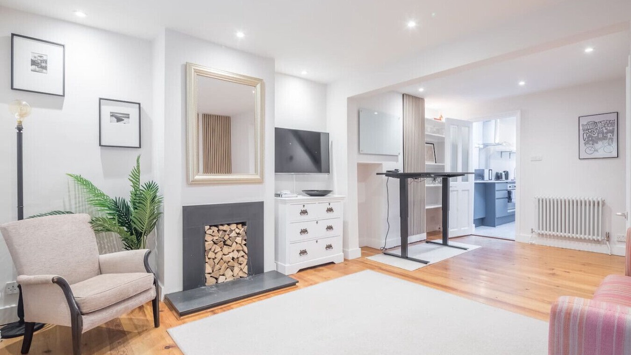 Photo of Livingroom in Cambridge