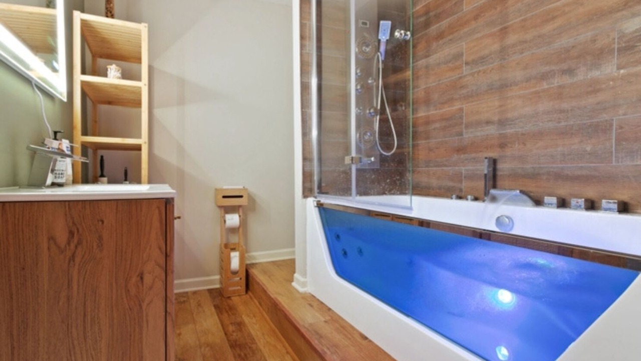 Photo of Bathroom in College Park