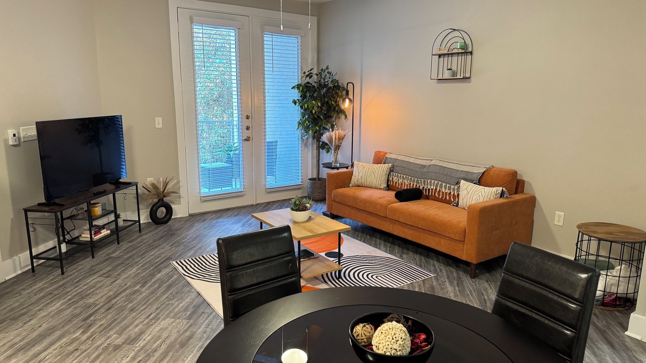 Photo of Livingroom in Addison