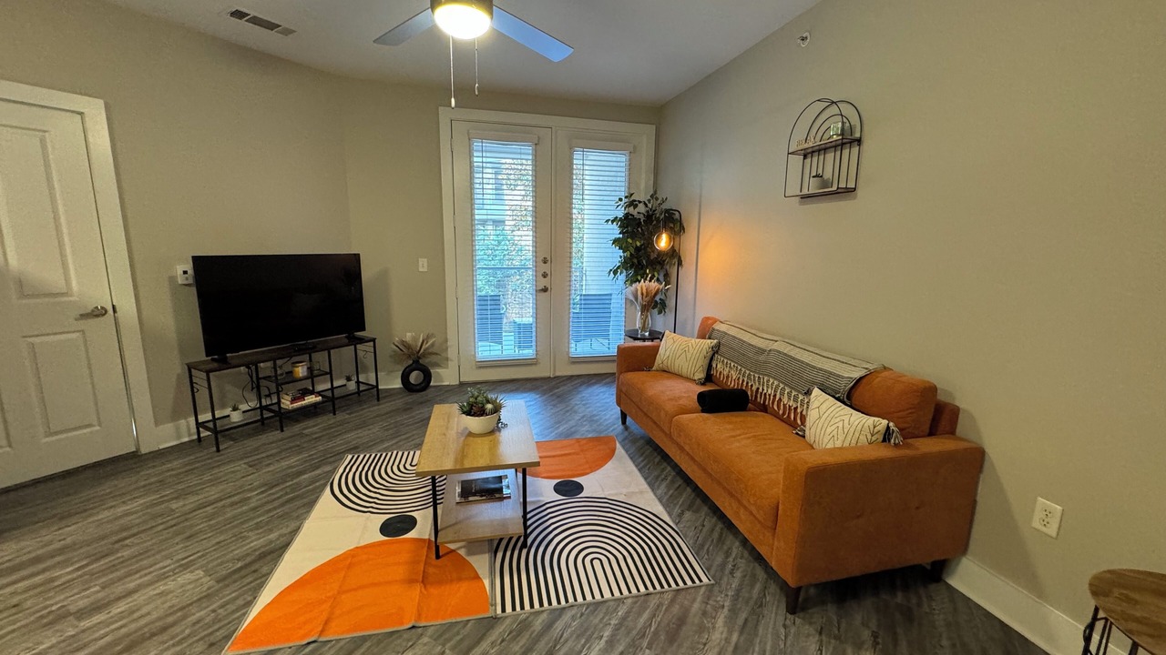 Photo of Livingroom in Addison