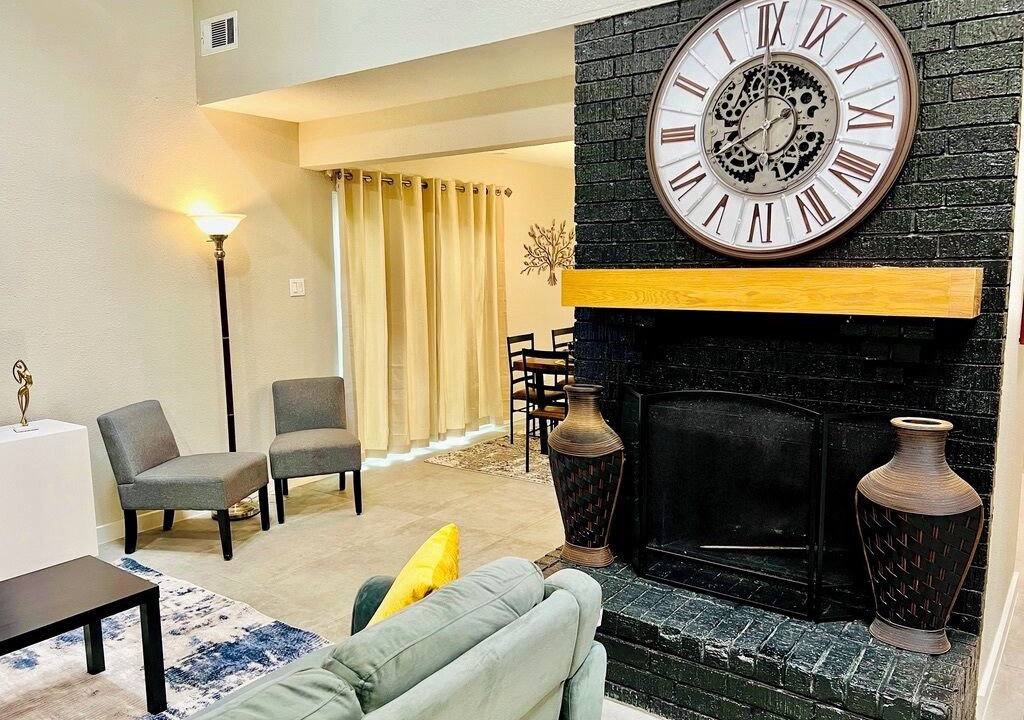 Photo of Livingroom in Grogan's Mill