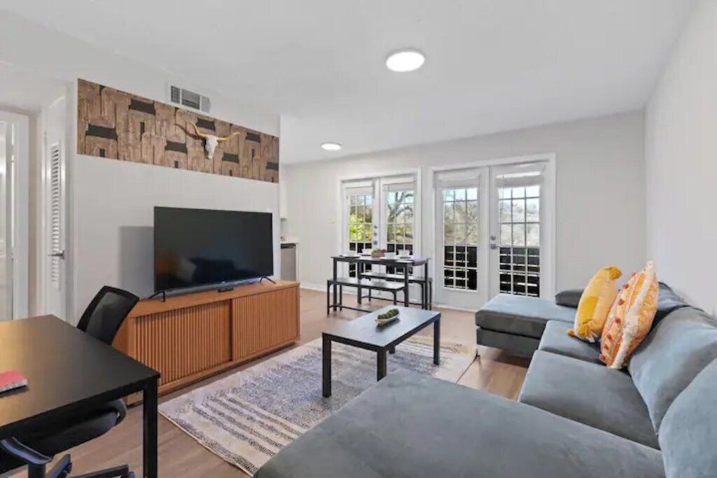 Photo of Livingroom in West Campus