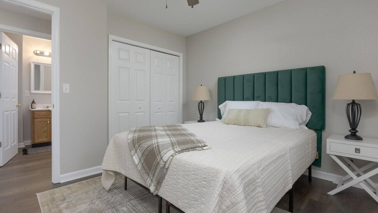 Photo of Bedroom in Rossville