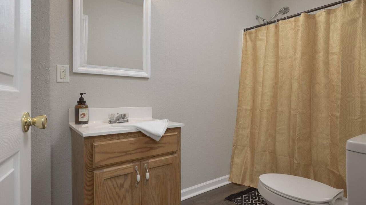 Photo of Bathroom in Rossville