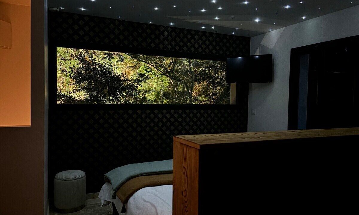 Photo of Bedroom in Saint-Restitut