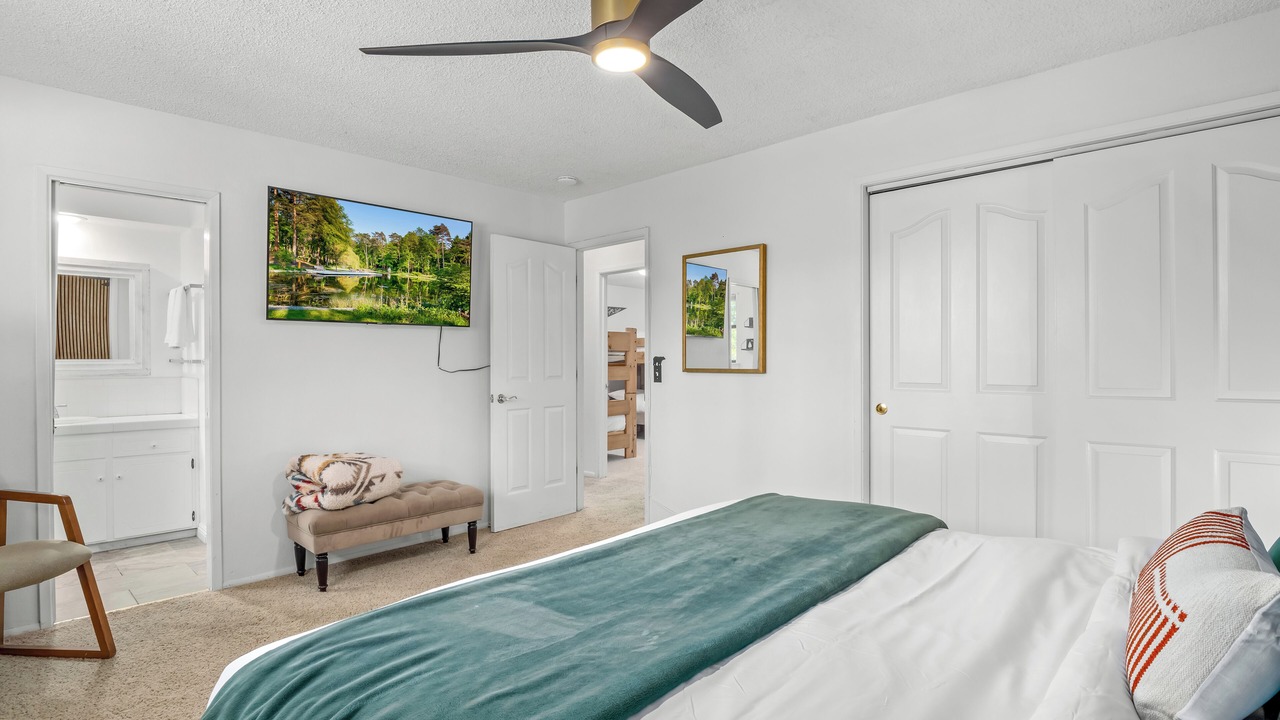 Photo of Bedroom in Oakhurst