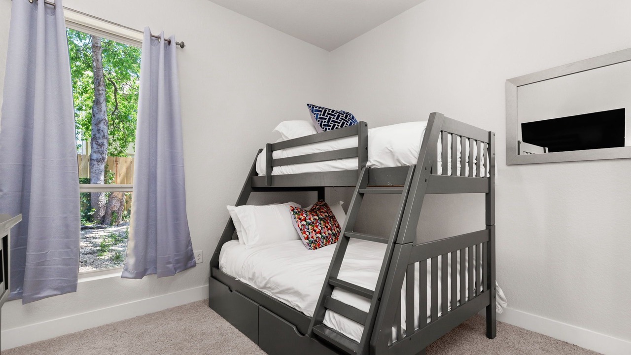 Photo of Bedroom in Near East Side