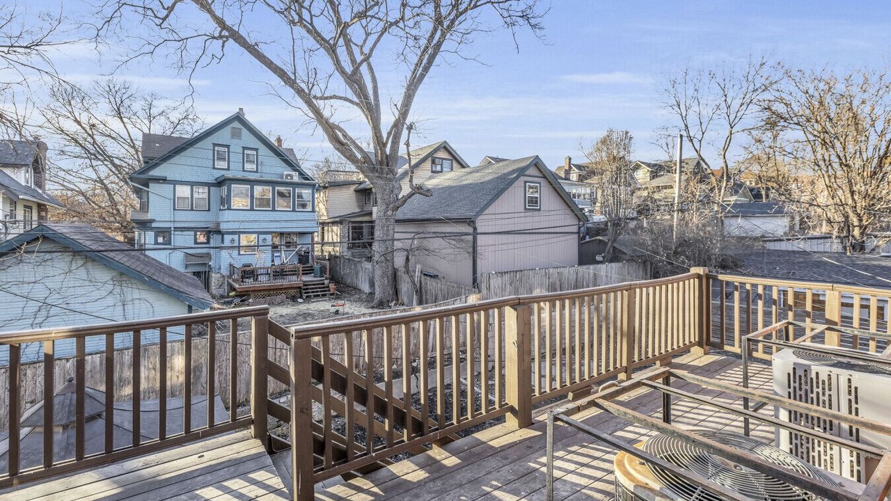 Photo of Outdoor in South Hyde Park