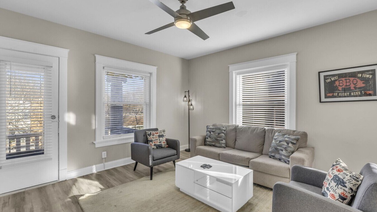 Photo of Livingroom in South Hyde Park