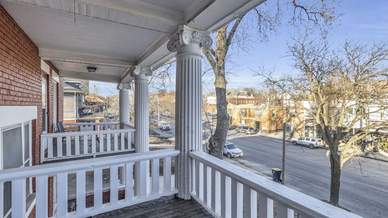 Photo of Outdoor in South Hyde Park