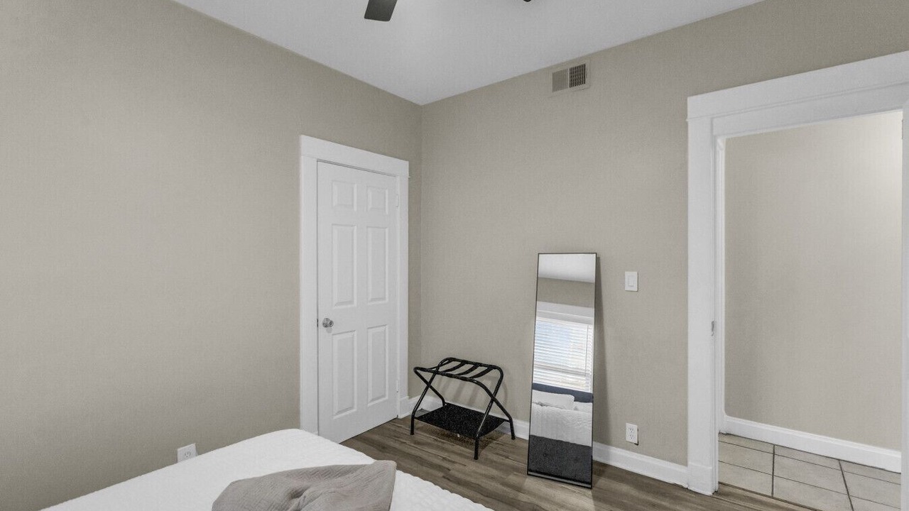 Photo of Bedroom in South Hyde Park