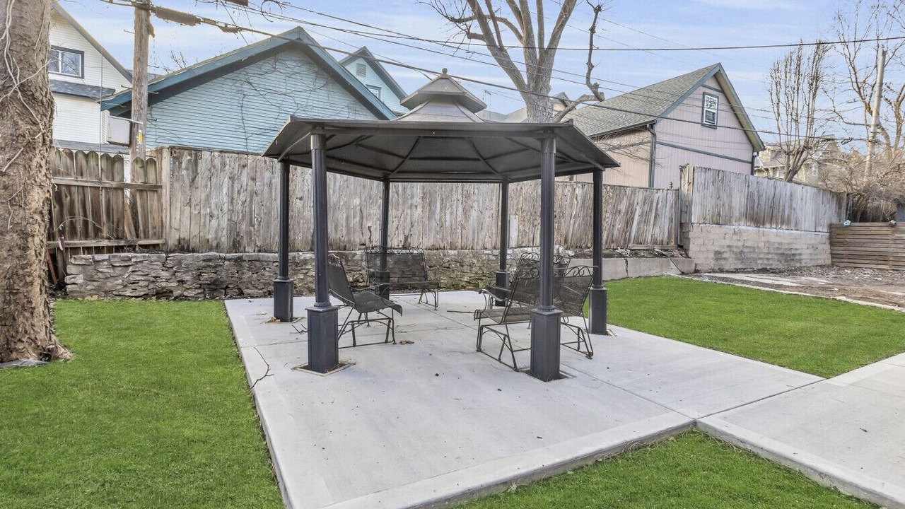 Photo of Outdoor in South Hyde Park