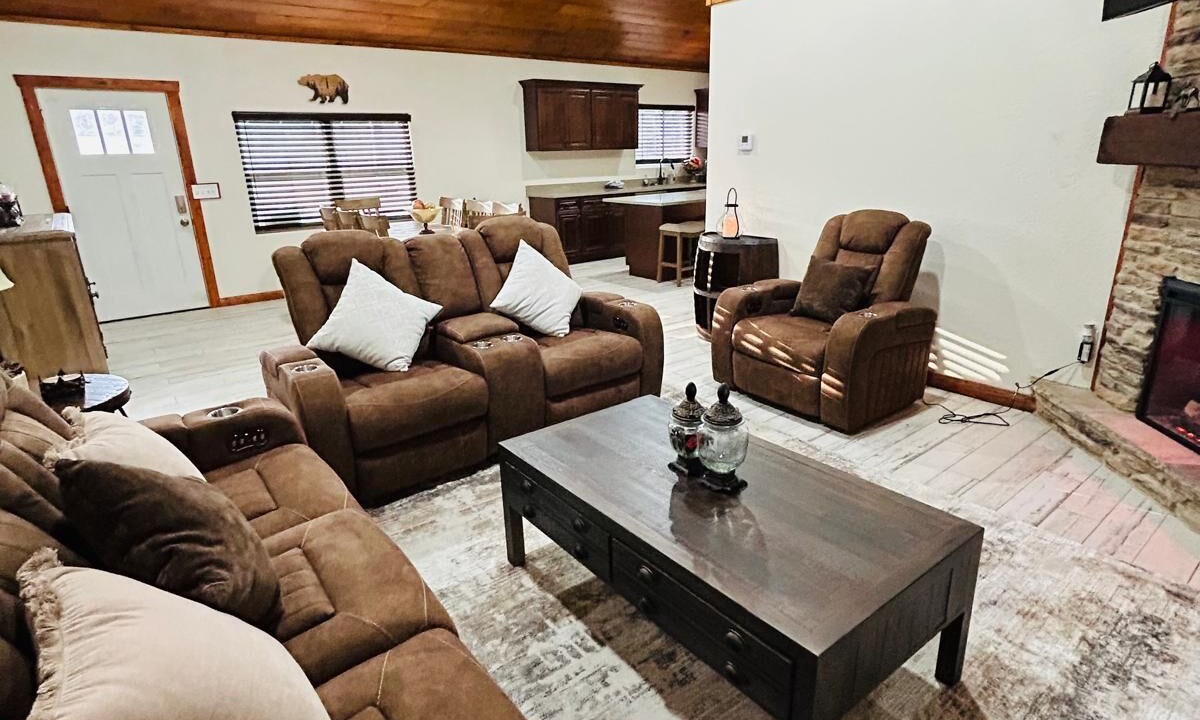 Photo of Livingroom in Table Rock