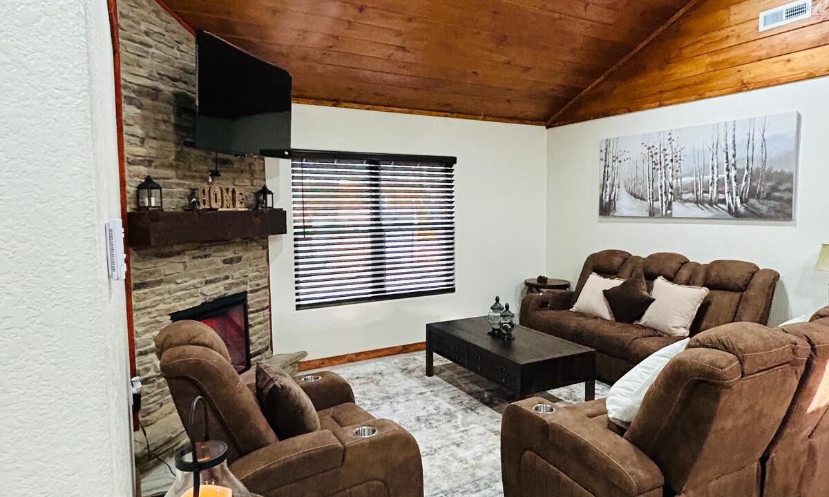 Photo of Livingroom in Table Rock