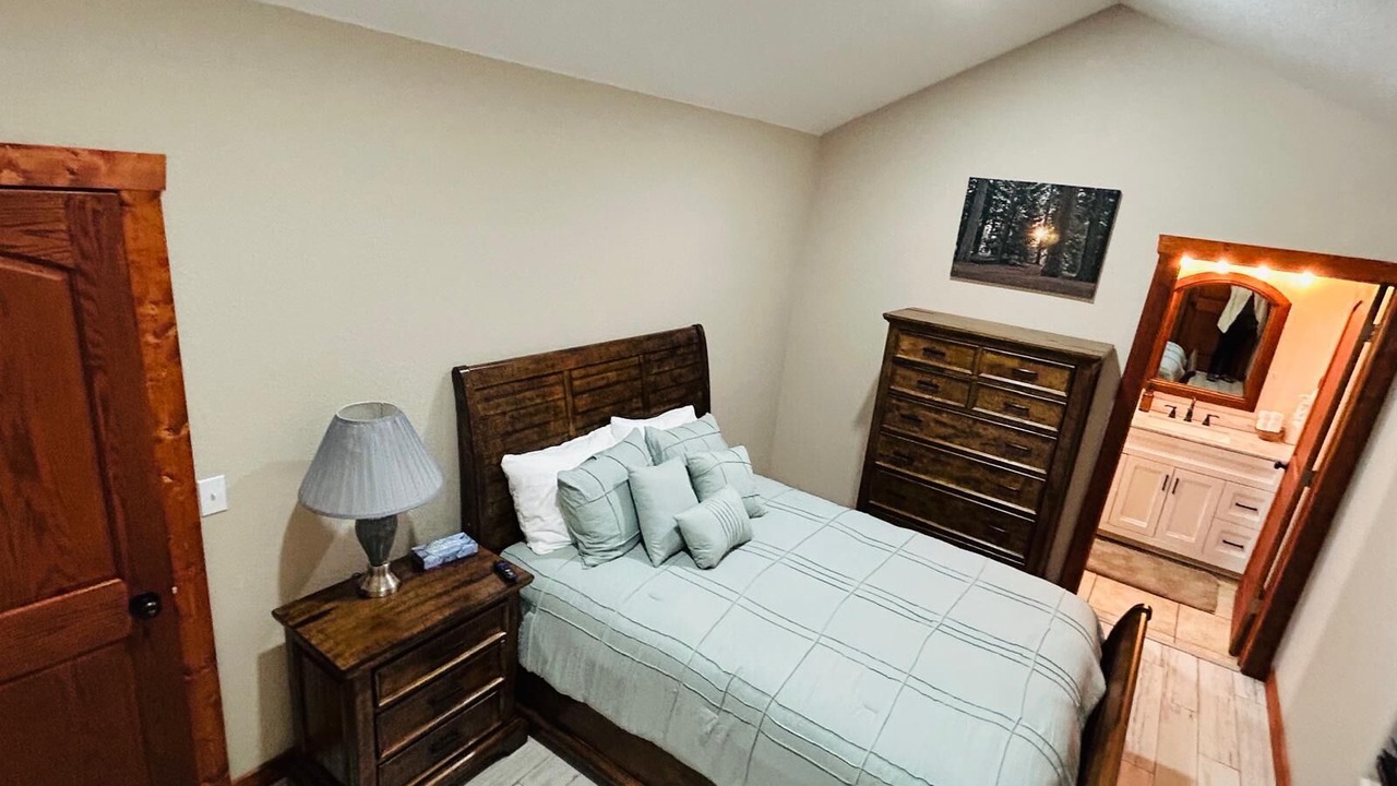 Photo of Bedroom in Table Rock