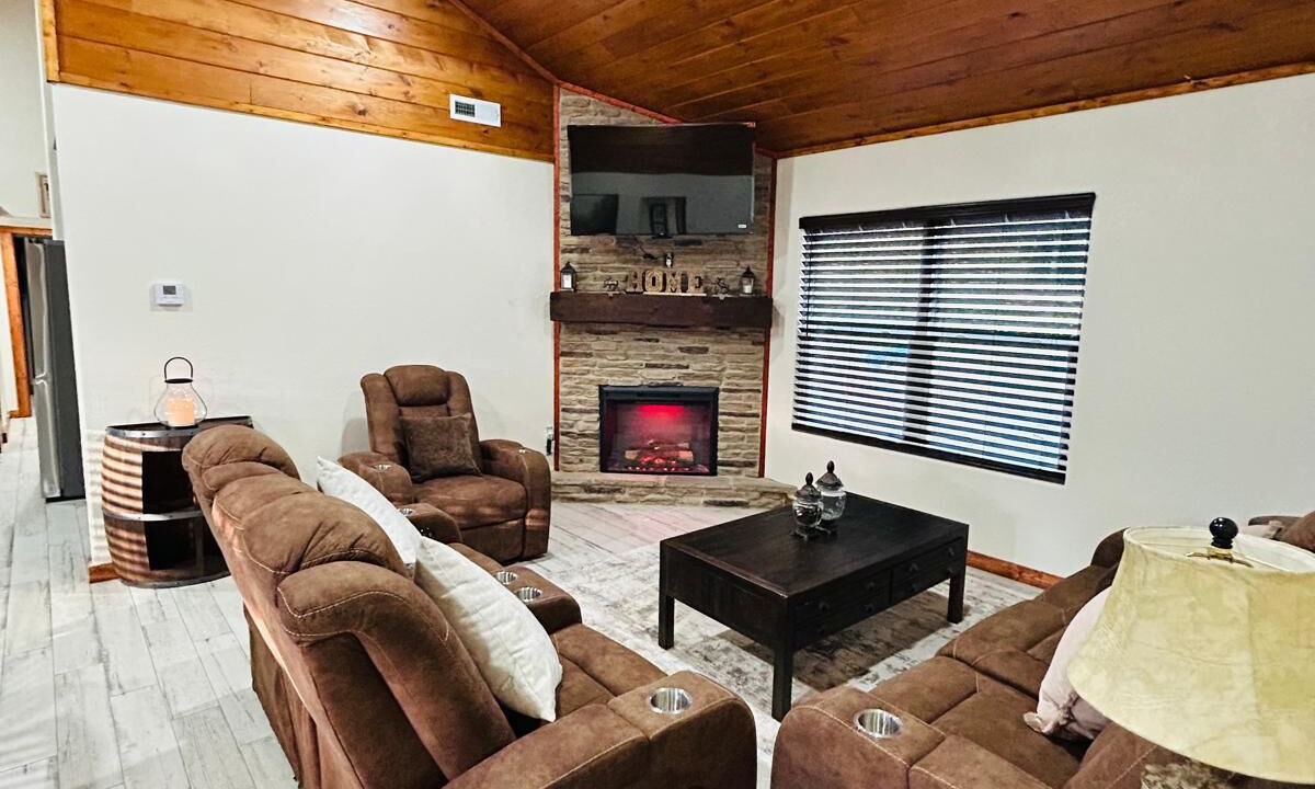 Photo of Livingroom in Table Rock