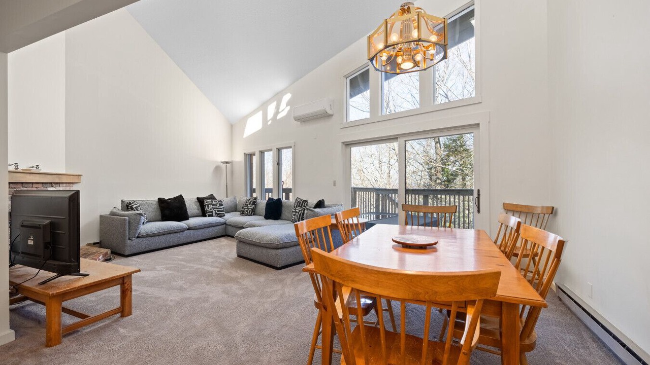 Photo of Livingroom in Stratton Mountain