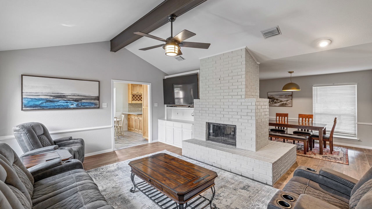 Photo of Livingroom in Flower Mound