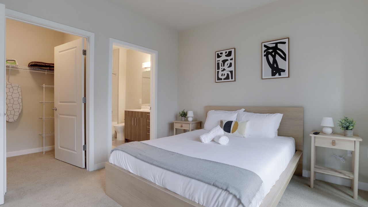 Photo of Bedroom in Jefferson Manor