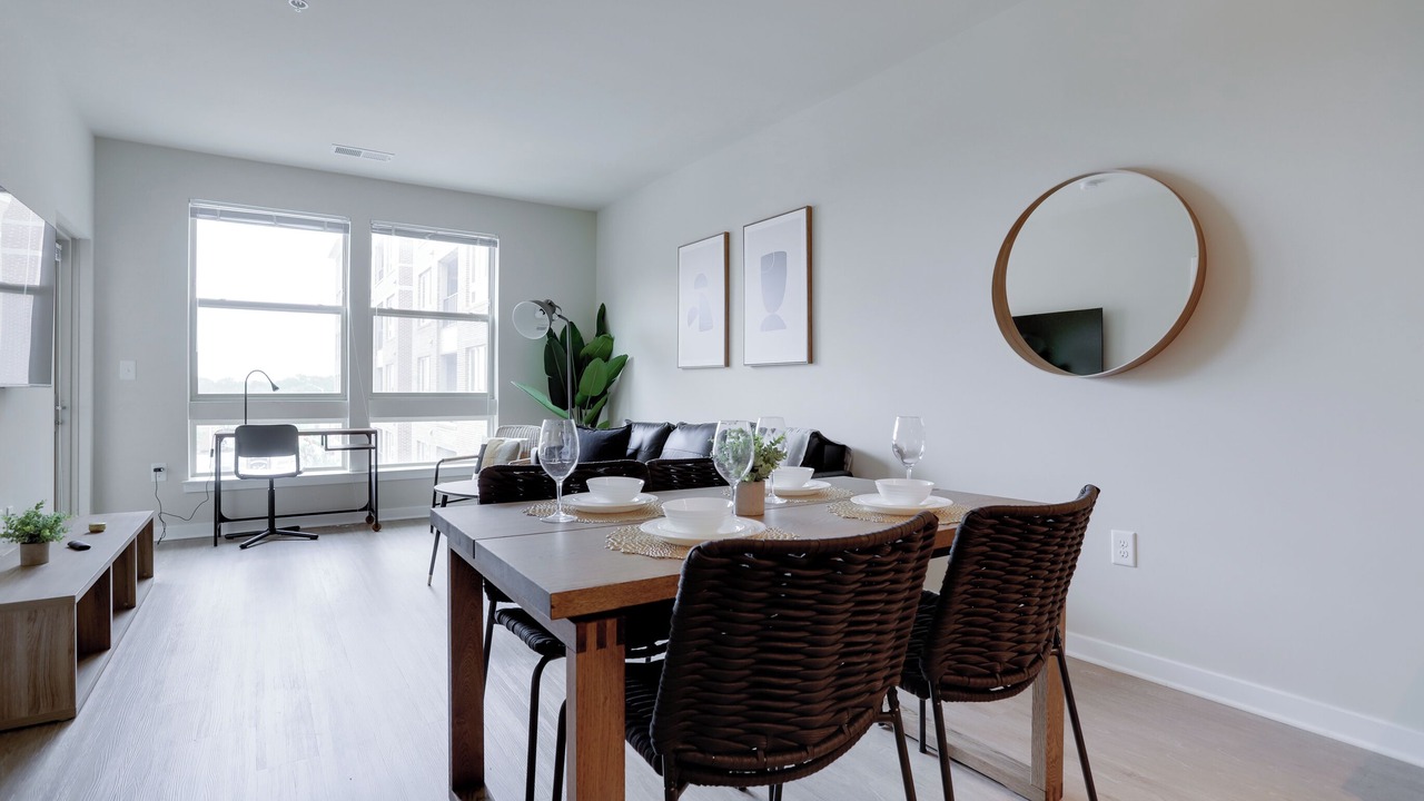 Photo of Livingroom in Jefferson Manor