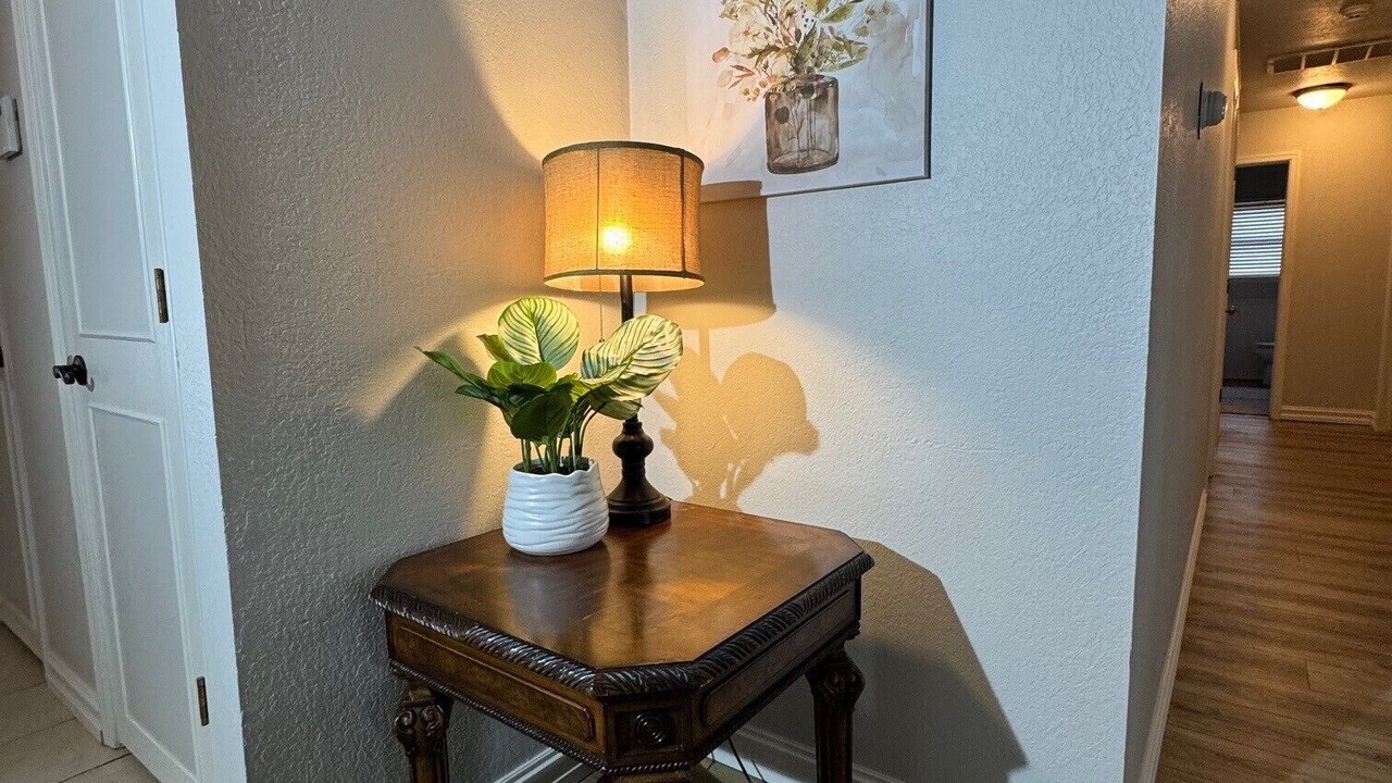 Photo of Livingroom in Sand Springs