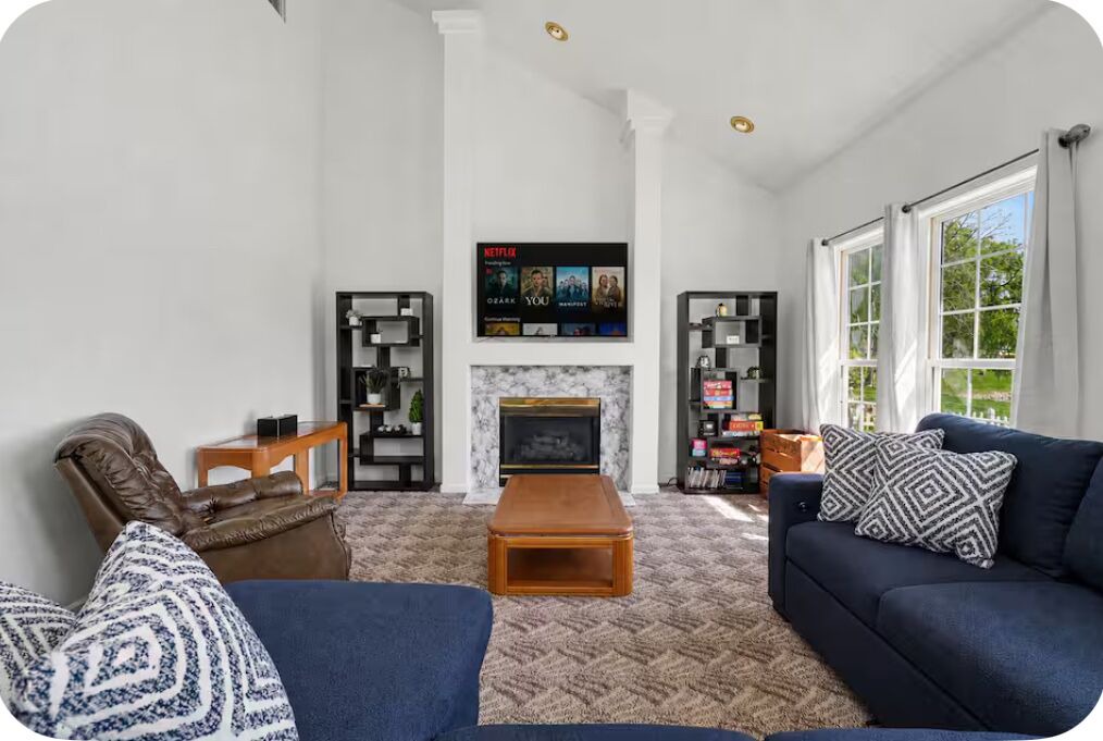Photo of Livingroom in Mahomet