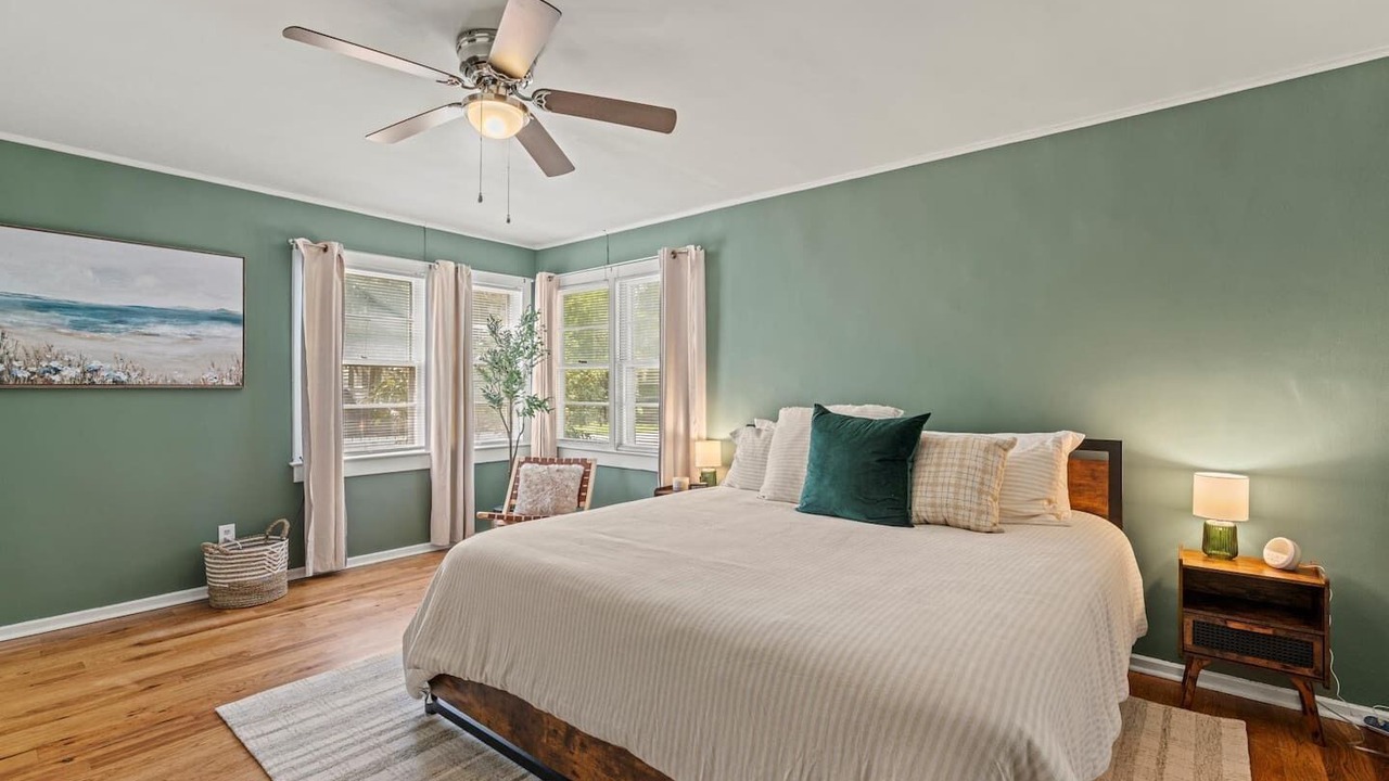 Photo of Bedroom in Historic District