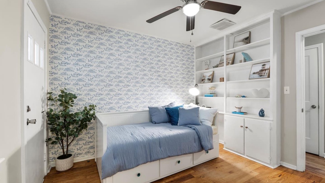 Photo of Bedroom in Historic District
