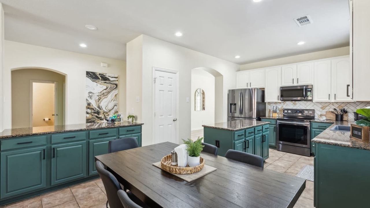Photo of Kitchen in Lantana