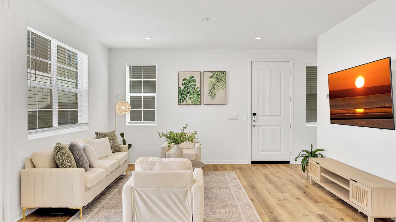 Photo of Livingroom in Eastvale Downs
