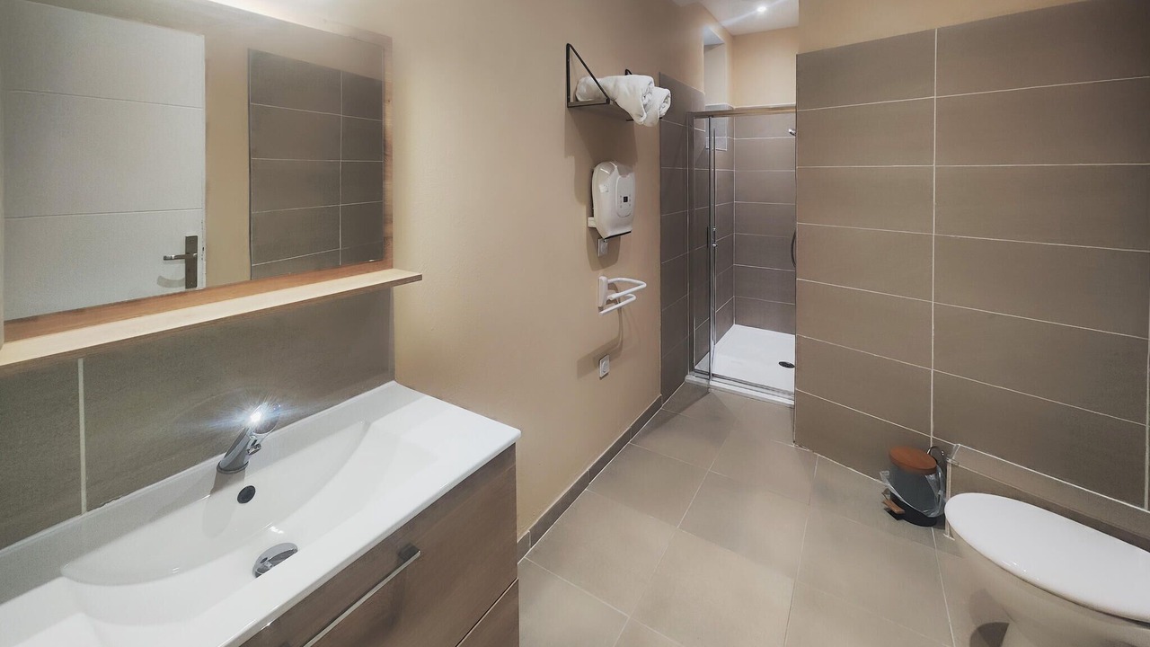 Photo of Bathroom in Saint-Chinian