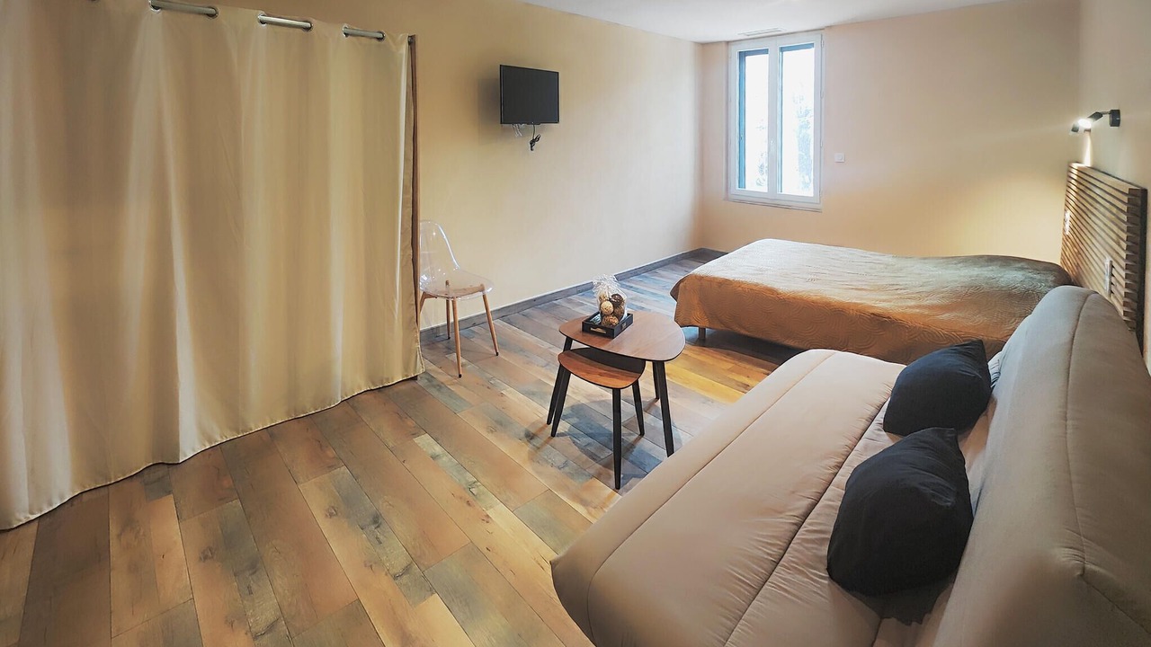 Photo of Bedroom in Saint-Chinian