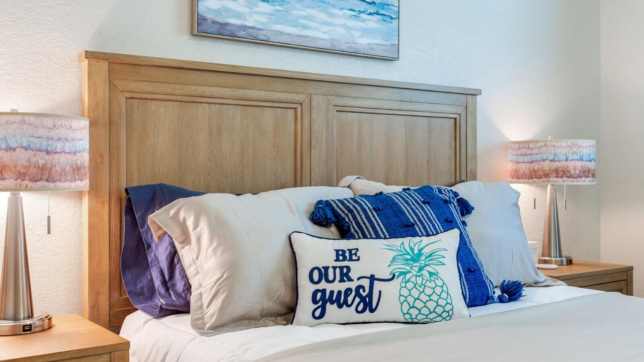 Photo of Bedroom in Tampa Shores