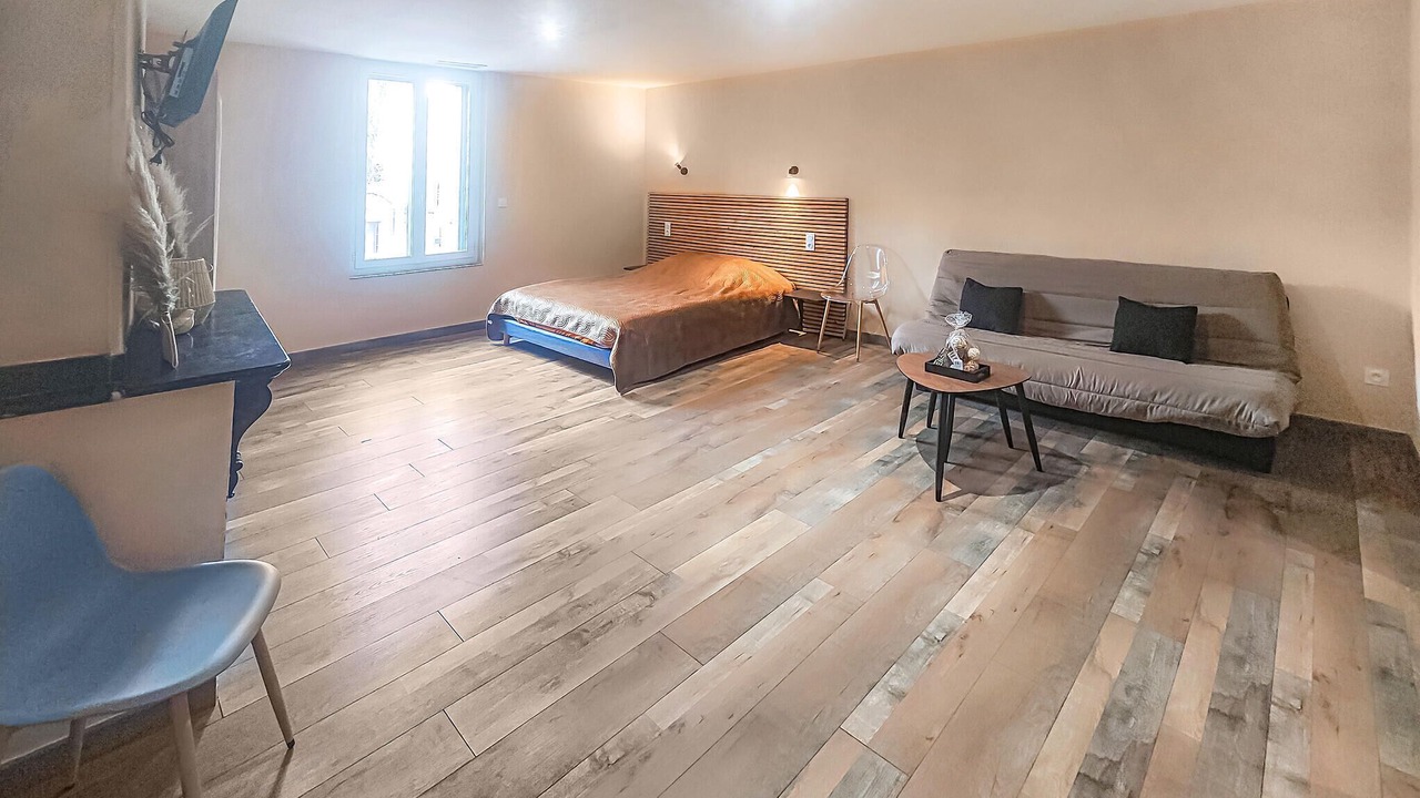 Photo of Bedroom in Saint-Chinian