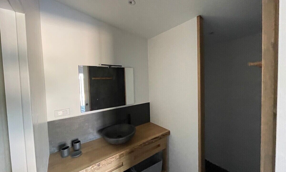 Photo of Bathroom in Les Attaques