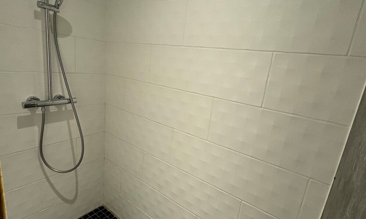 Photo of Bathroom in Les Attaques