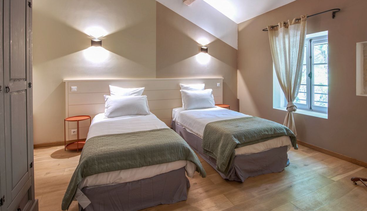 Photo of Bedroom in Saint-Etienne-du-Gres