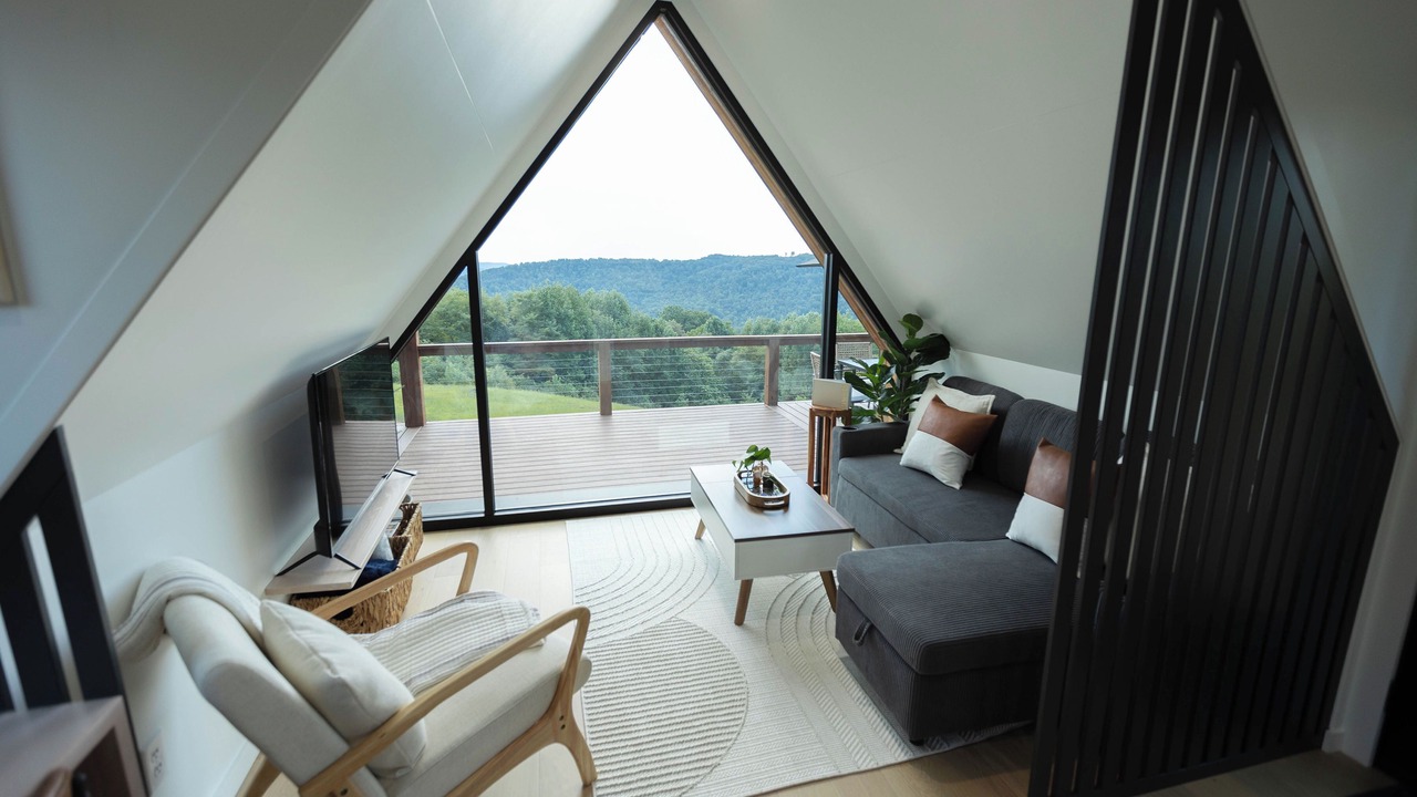 Photo of Livingroom in Jamestown