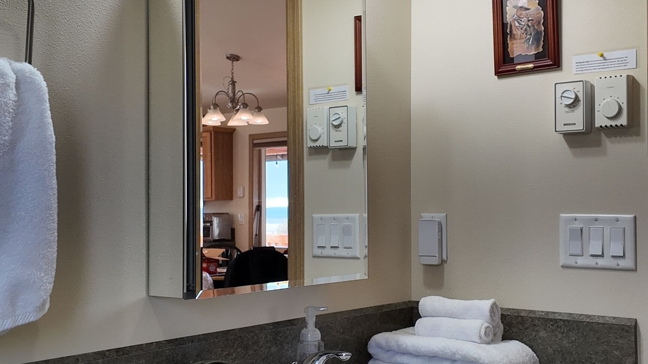 Photo of Bathroom in Summer Lake