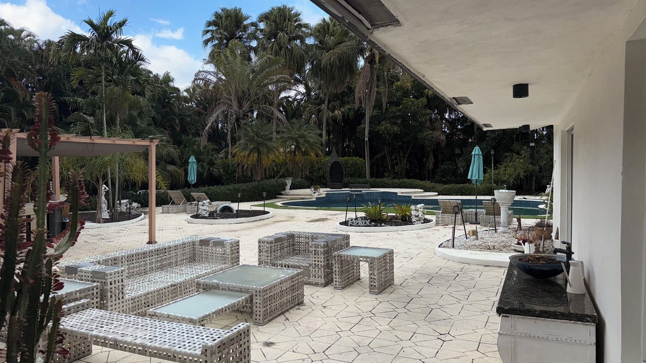 Photo of Patio Balcony in Sunrise