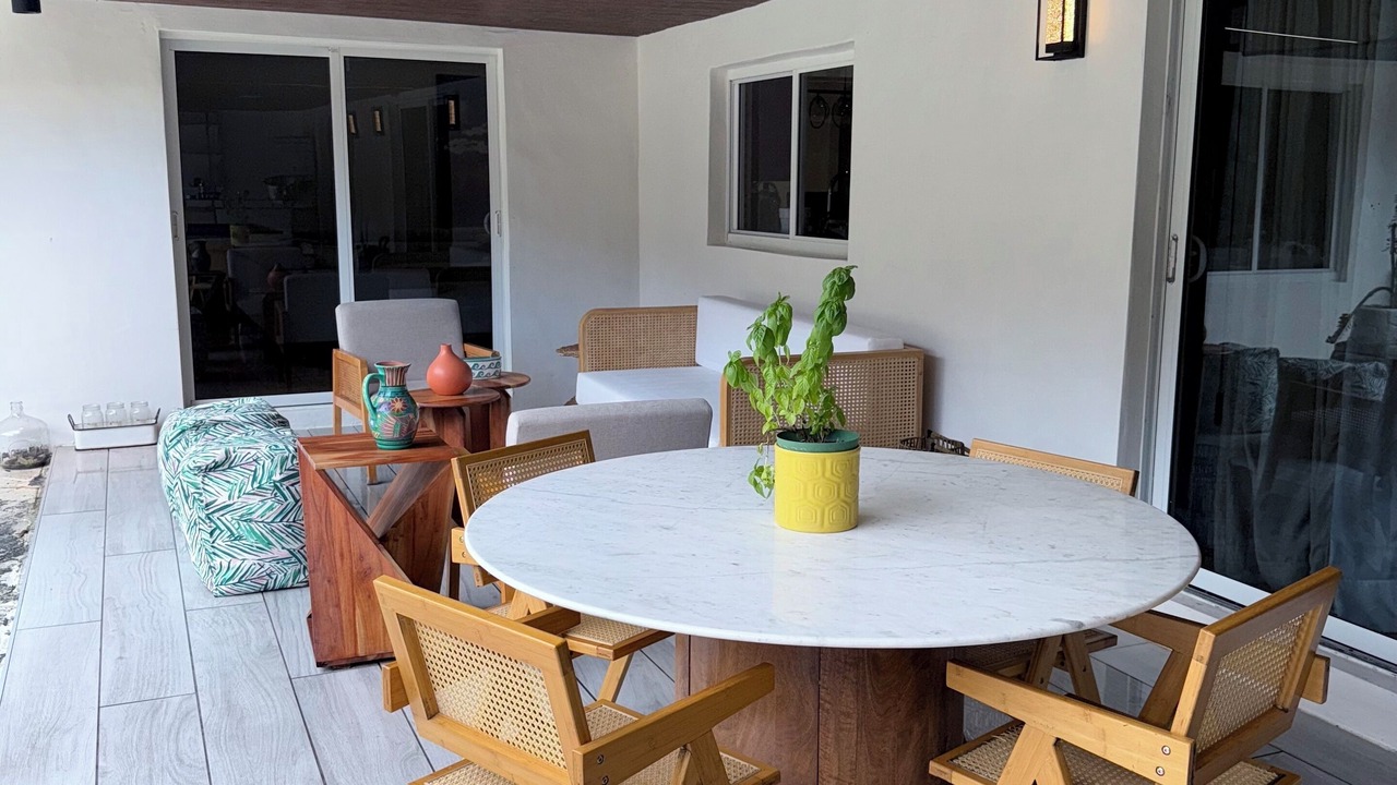 Photo of Outdoor in Sunrise