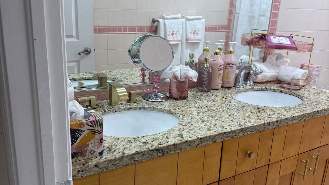 Photo of Bathroom in Sunrise