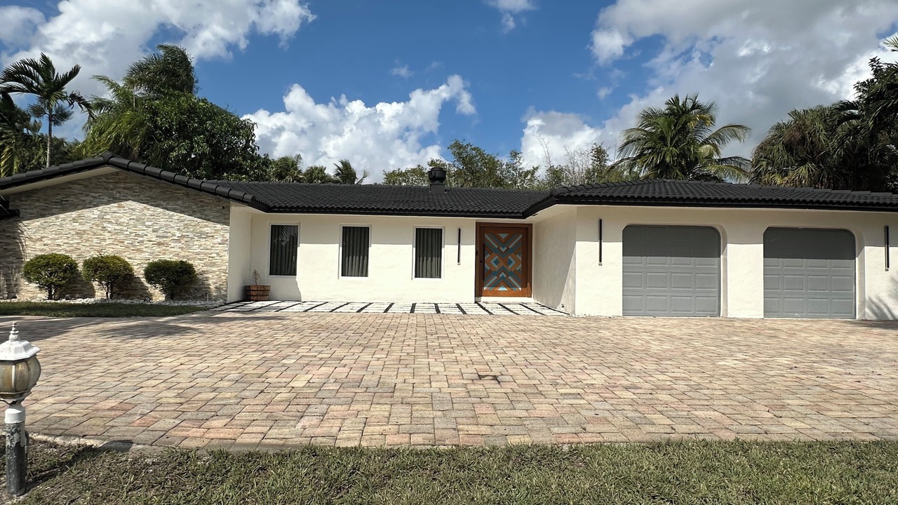 Photo of Outdoor in Sunrise