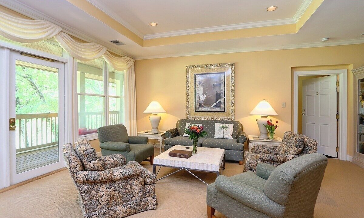 Photo of Livingroom in Chapel Hill