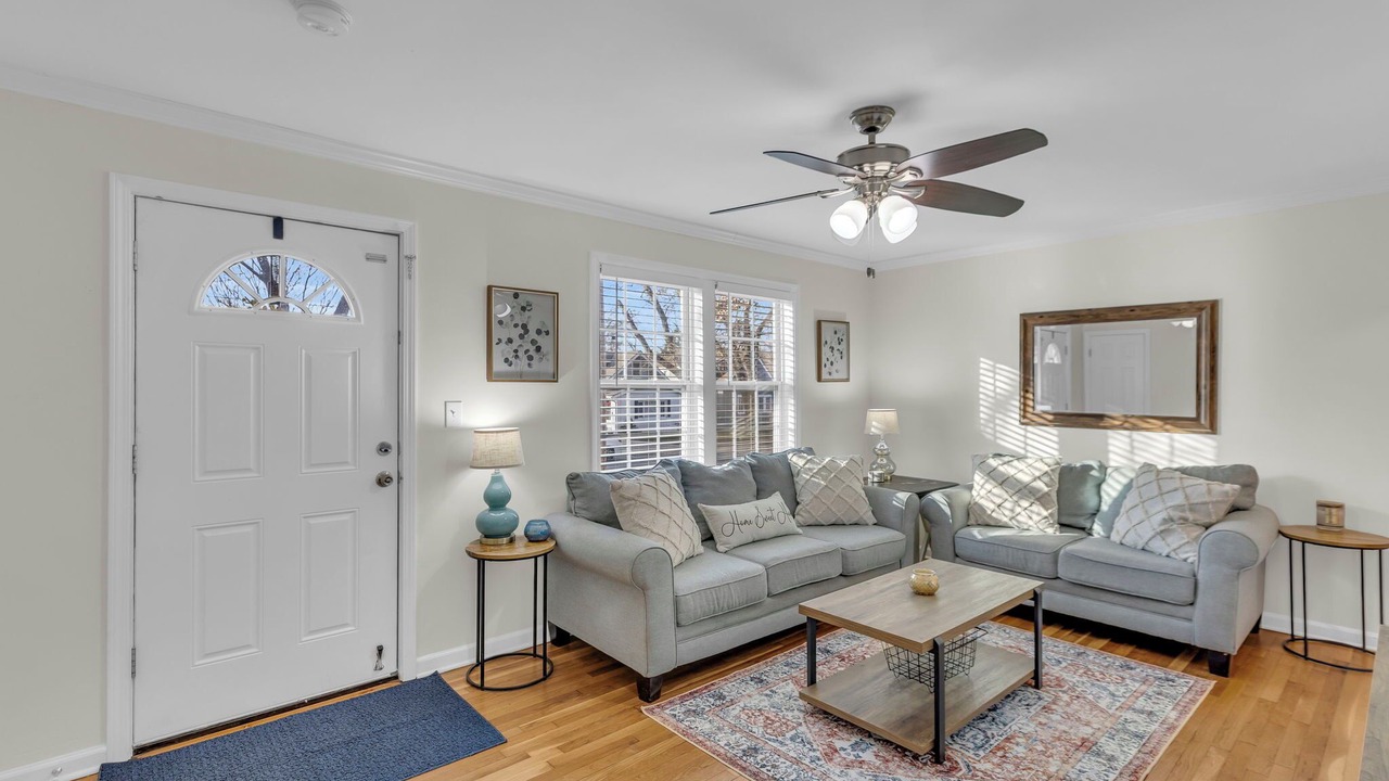 Photo of Livingroom in Overland Park